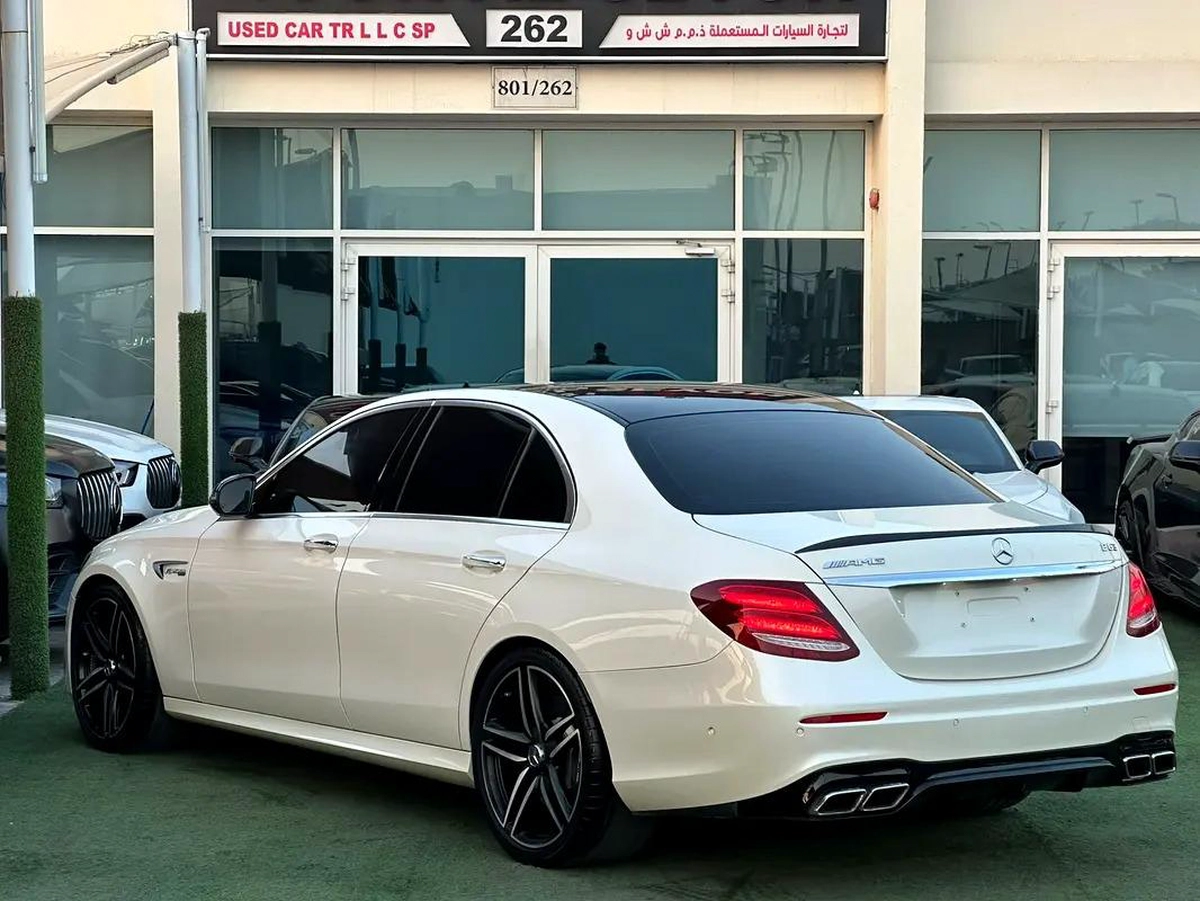 MERCEDES BENZ AMG E63 KOREAN 2018 Perfect Condition 5 buttons Full option Full Carbon Fiber-1-1