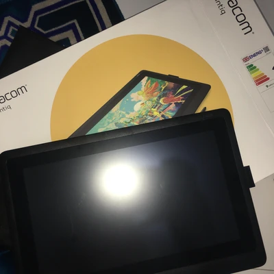 Wacom Cintiq 16 Drawing Tablet-8
