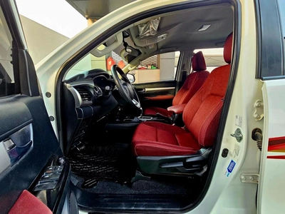 Toyota Hilux  SR5/ AUTO GEAR/ AUTO WINDOW/ WIDE BODY/ CHROME BUMPER-1