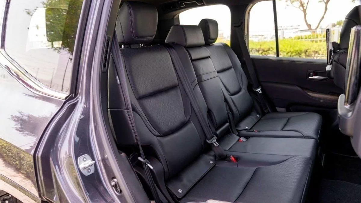 Toyota Land Cruiser VXR LC300 VXR 3.3D AT MY2025– GREY-10-0