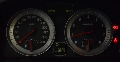 Volvo C70 T5 ( 2011 Model ) in Red Color GCC Specs-16