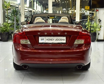 Volvo C70 T5 ( 2011 Model ) in Red Color GCC Specs-5