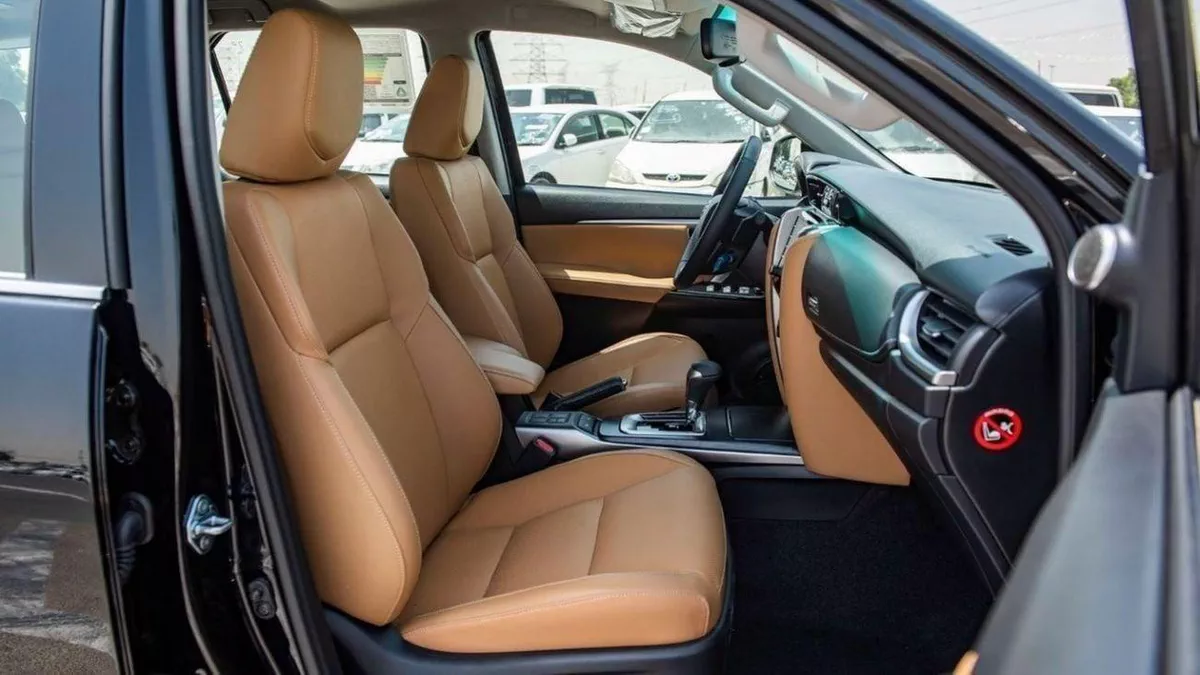 Toyota Fortuner VXR TOYOTA FORTUNER VX SR5 V6 CYLINDER, 4.0P, BLACK COLOR TAN INTERIOR, 4WD-10-0