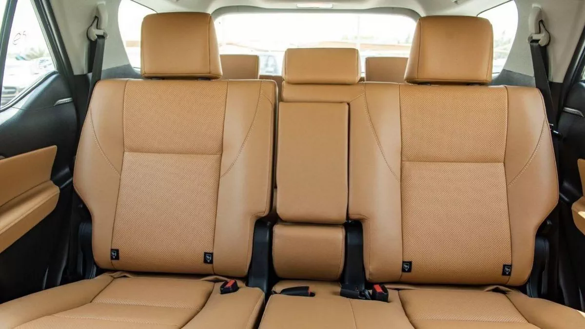 Toyota Fortuner VXR TOYOTA FORTUNER VX SR5 V6 CYLINDER, 4.0P, BLACK COLOR TAN INTERIOR, 4WD-14-0