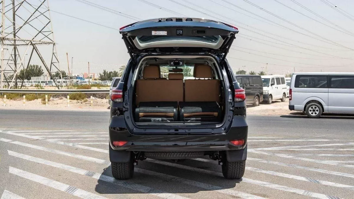 Toyota Fortuner VXR TOYOTA FORTUNER VX SR5 V6 CYLINDER, 4.0P, BLACK COLOR TAN INTERIOR, 4WD-4-0