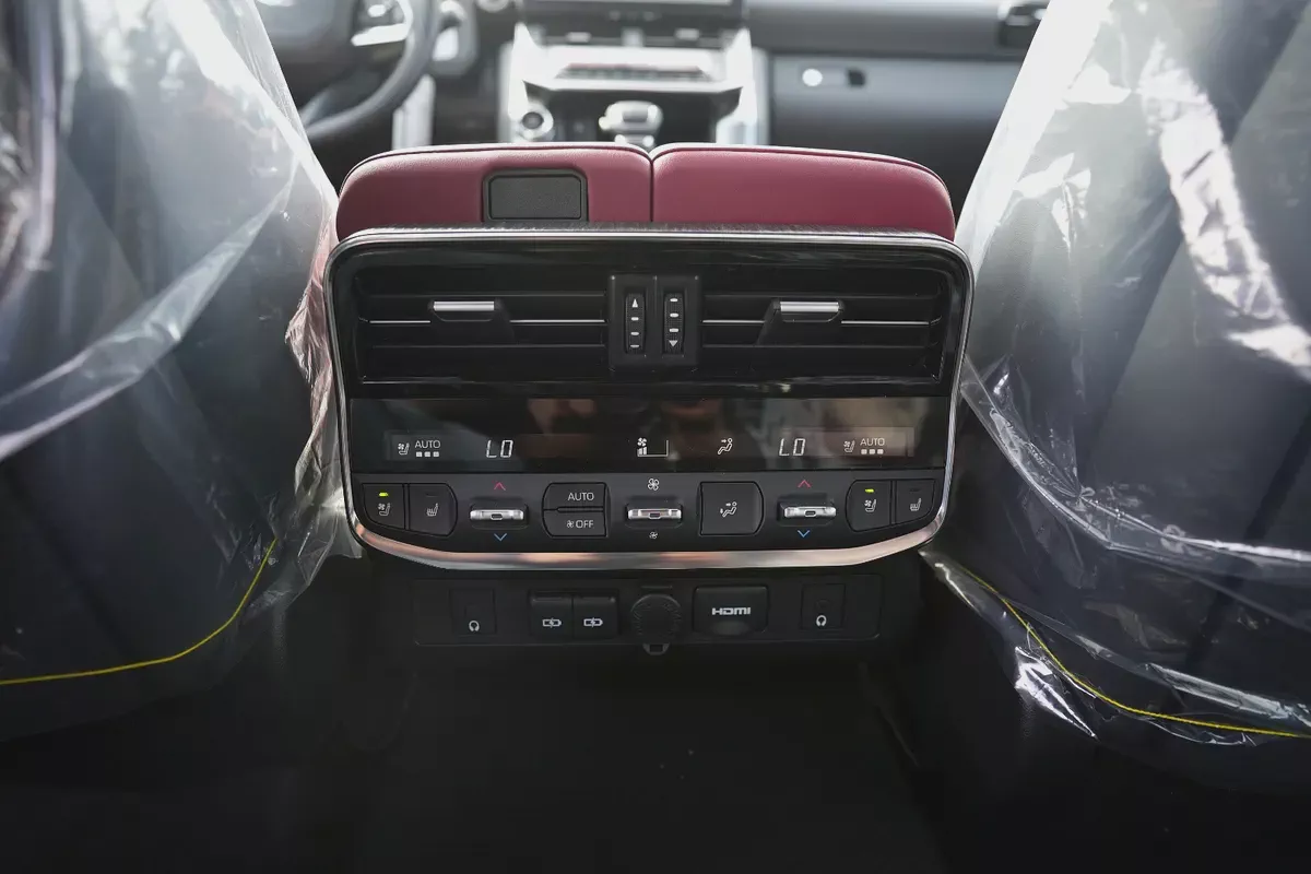 2026 Toyota Land Cruiser GR Sport 3.3L DIESEL GCC Specs-12-12