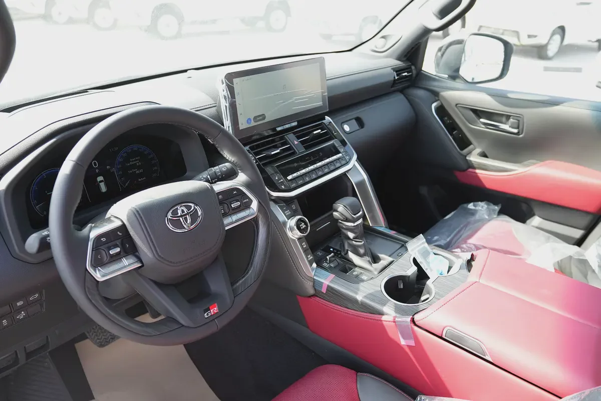 2026 Toyota Land Cruiser GR Sport 3.3L DIESEL GCC Specs-5-5