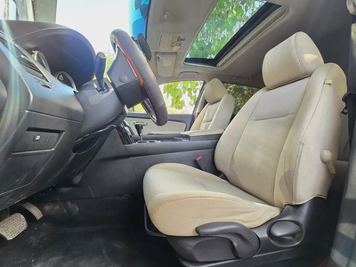 7 Seaters | GCC SPECS | LOW KMs | TOP CONDITION-5