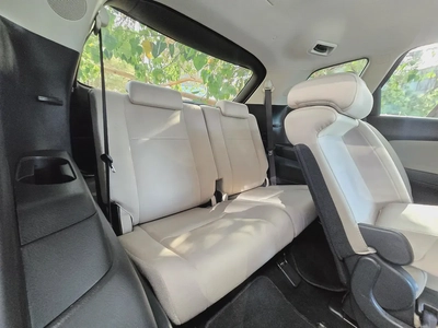 7 Seaters | GCC SPECS | LOW KMs | TOP CONDITION-8