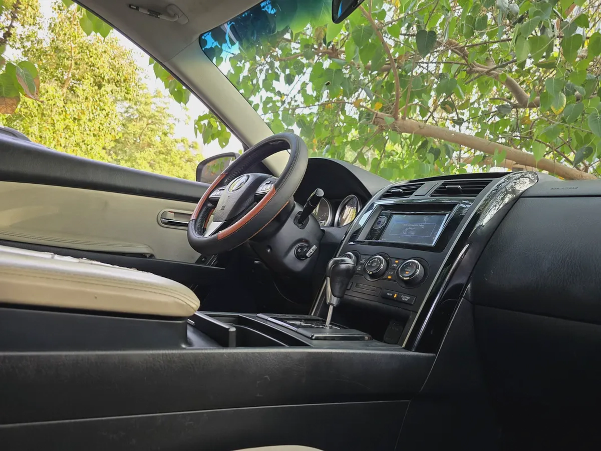 7 Seaters | GCC SPECS | LOW KMs | TOP CONDITION-10-10