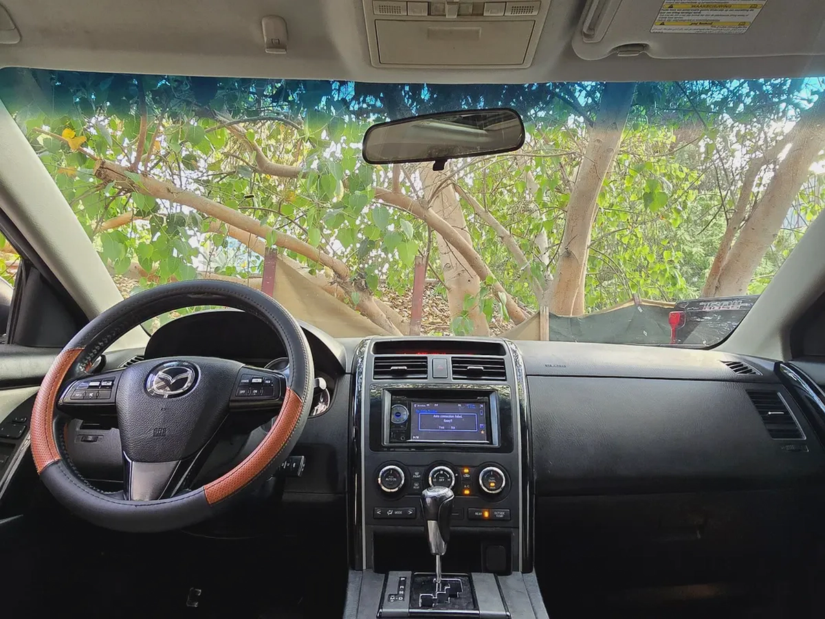 7 Seaters | GCC SPECS | LOW KMs | TOP CONDITION-11-11