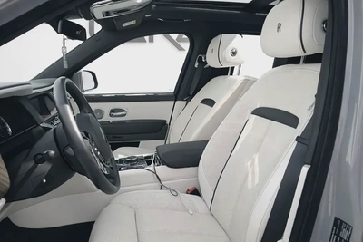 Rolls-Royce Cullinan 2020 | GCC Specs | V12 Luxury SUV | Mint Condition-8