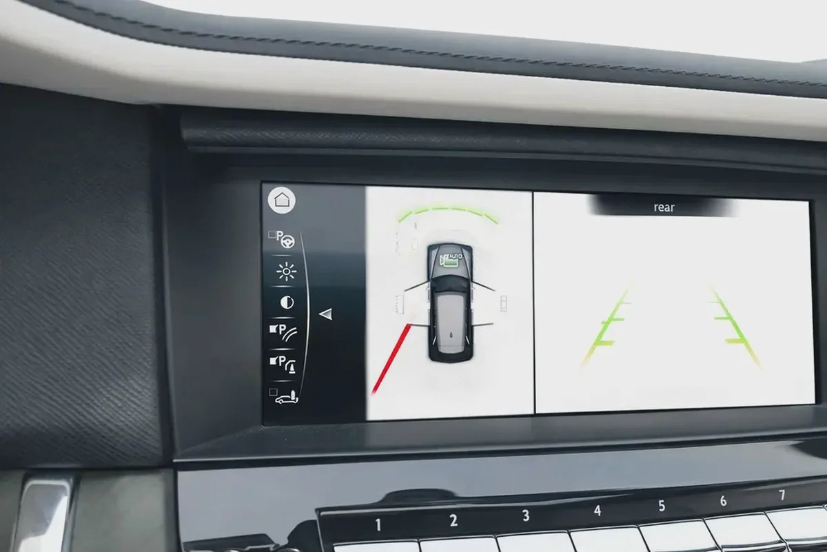 Rolls-Royce Cullinan 2020 | GCC Specs | V12 Luxury SUV | Mint Condition-12-12