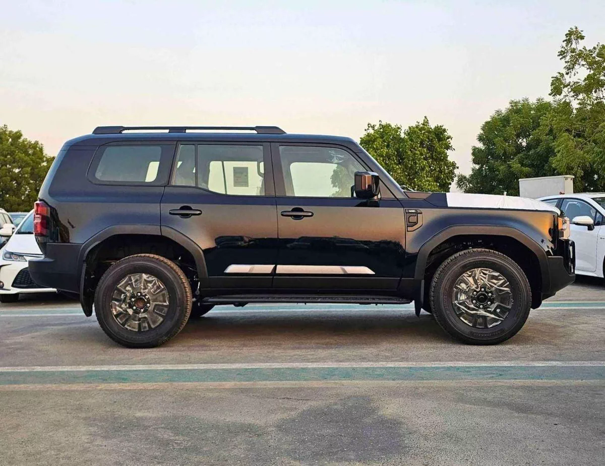 Toyota Prado ALL ROUNDER TURBO SQUARE LIGHTS || 2.4L PETROL V4 4WD | LEATHER SEAT | D.PWR SEAT | AUTO DOOR | 1 DI-1-0