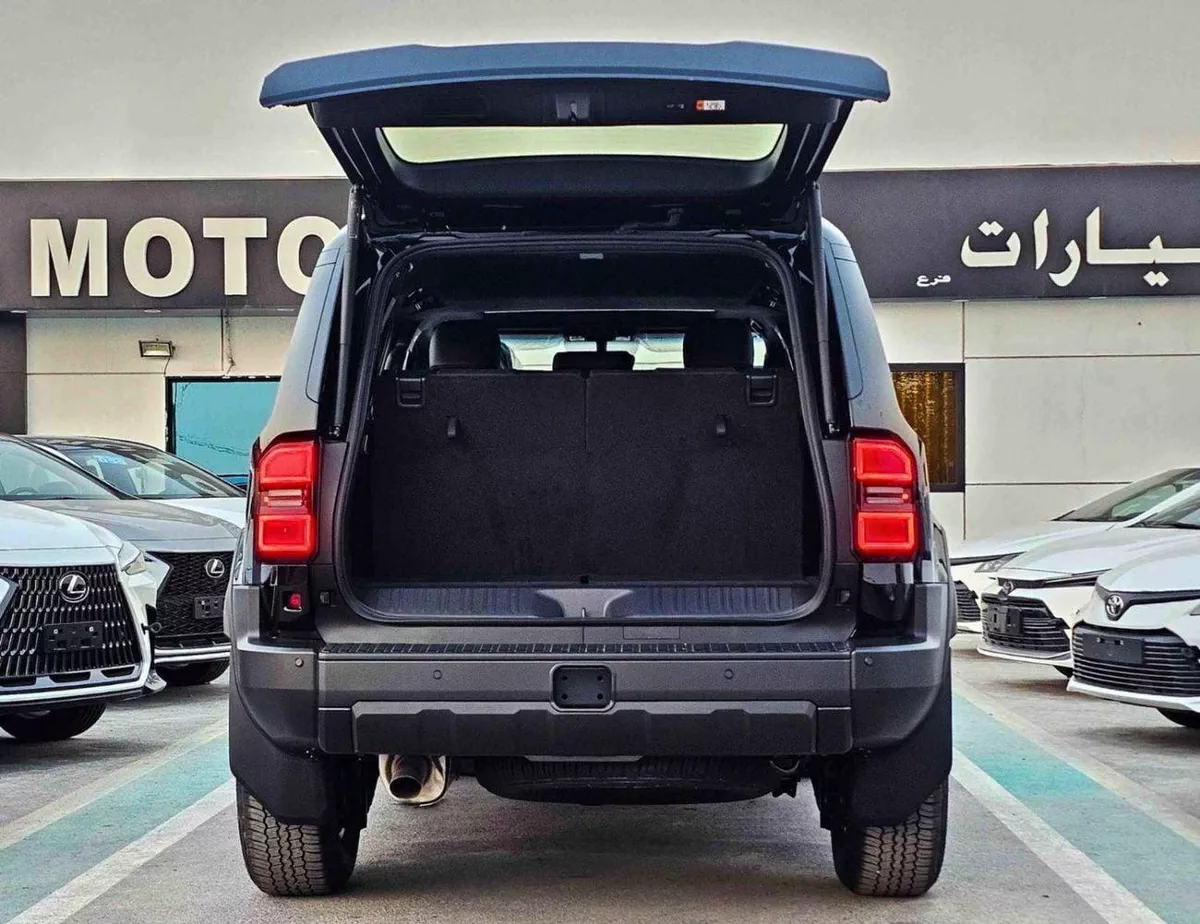 Toyota Prado ALL ROUNDER TURBO SQUARE LIGHTS || 2.4L PETROL V4 4WD | LEATHER SEAT | D.PWR SEAT | AUTO DOOR | 1 DI-4-0