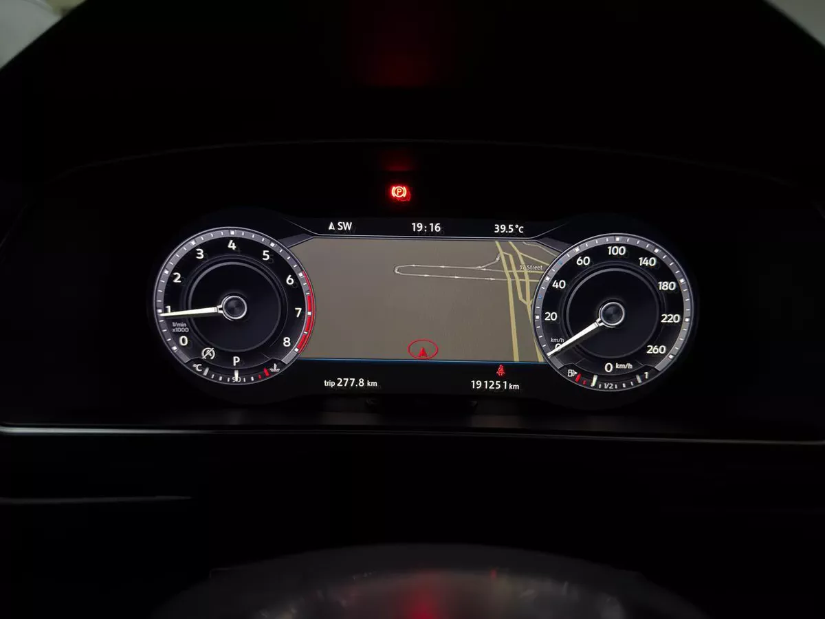 Gulf Specs 2017 VOLKSWAGEN TIGUAN R-LINE TSI 4Motion (AL-Naboodah Maintained)-8-8