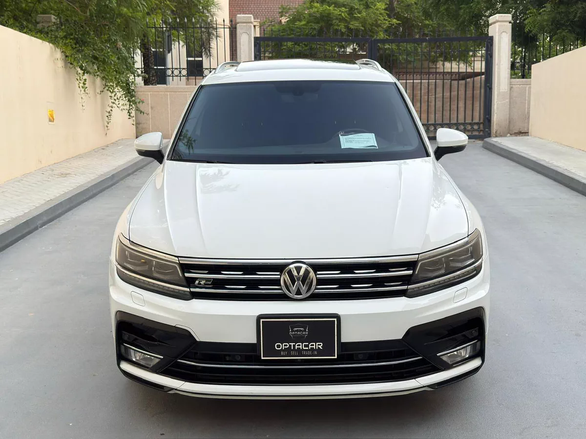 Gulf Specs 2017 VOLKSWAGEN TIGUAN R-LINE TSI 4Motion (AL-Naboodah Maintained)-2-2