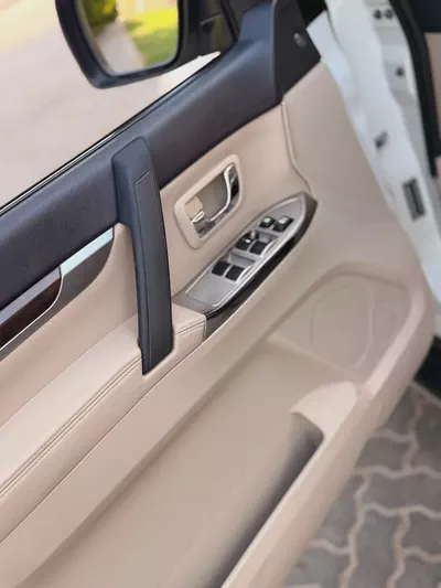 Mitsubishi Pajero GLS 2017 GCC Specs-13
