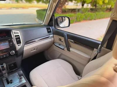 Mitsubishi Pajero GLS 2017 GCC Specs-17