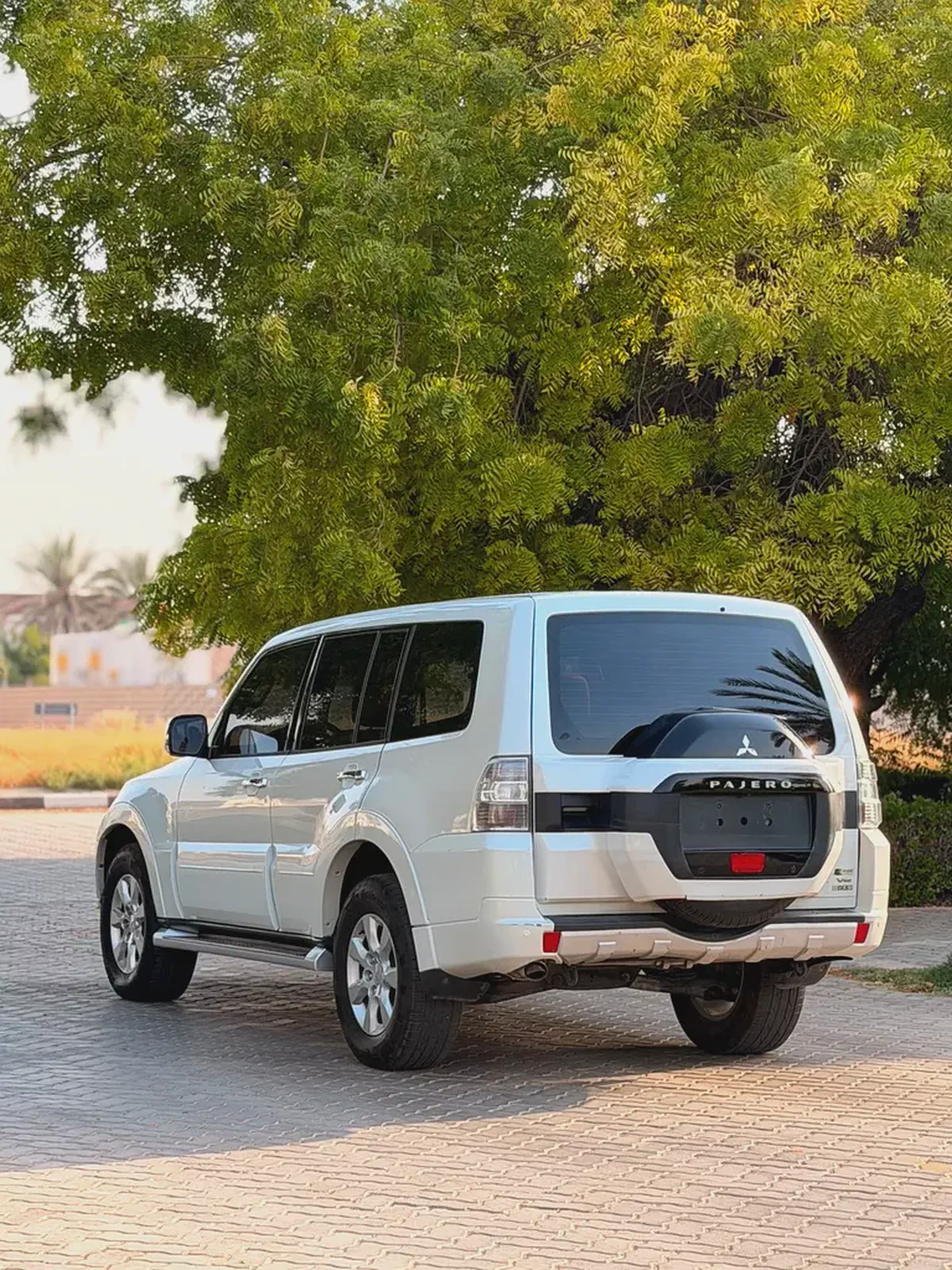 Mitsubishi Pajero GLS 2017 GCC Specs-9-9