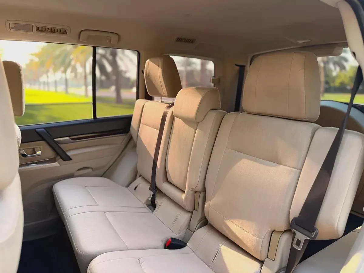 Mitsubishi Pajero GLS 2017 GCC Specs-14-14