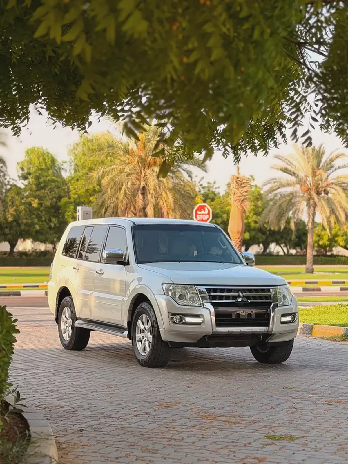 Mitsubishi Pajero GLS 2017 GCC Specs-2-2