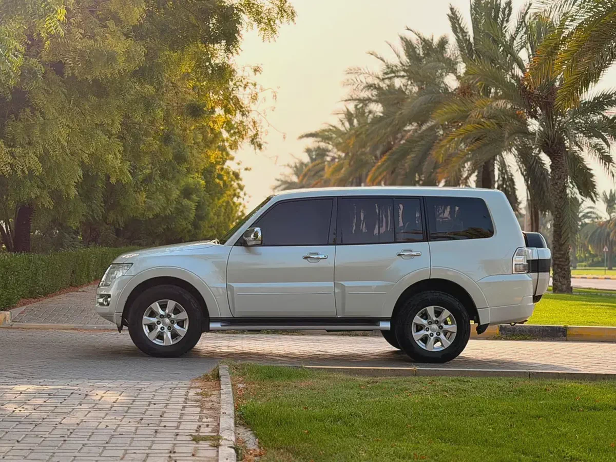 Mitsubishi Pajero GLS 2017 GCC Specs-6-6