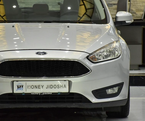 Ford Focus ( 2018 Model ) in Silver Color GCC Specs