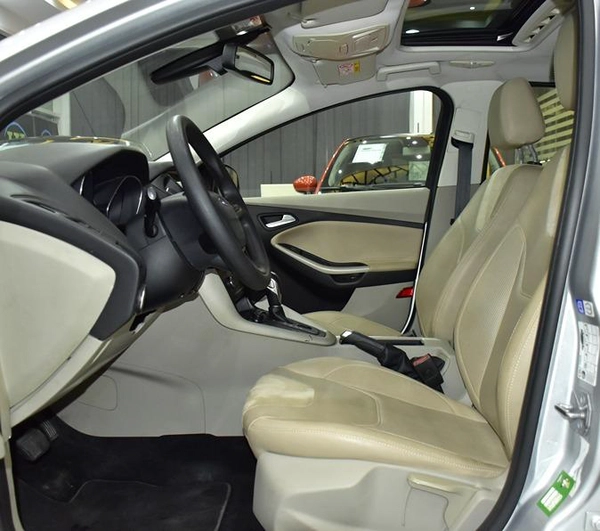 Ford Focus ( 2018 Model ) in Silver Color GCC Specs