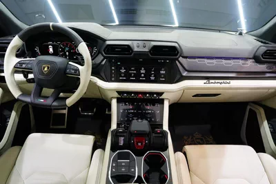 Lamborghini Urus SE-10