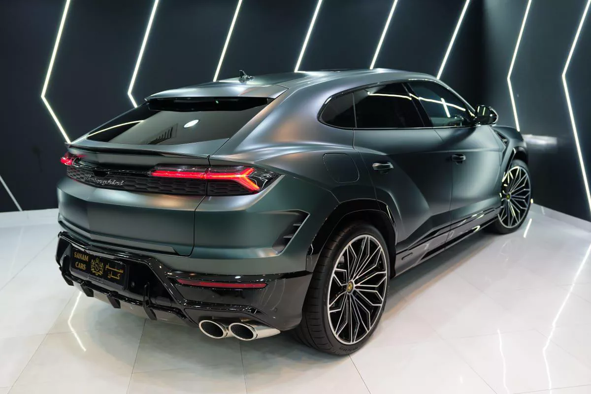 Lamborghini Urus SE-5-5