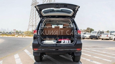 Toyota Fortuner Toyota Fortuner 2.7L Petrol 4V MY2023-5