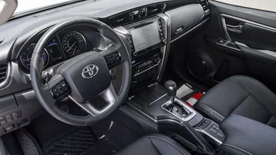 Toyota Fortuner VX2 Toyota Fortuner 2.8L Diesel 4x4 Full Option MY2024-11