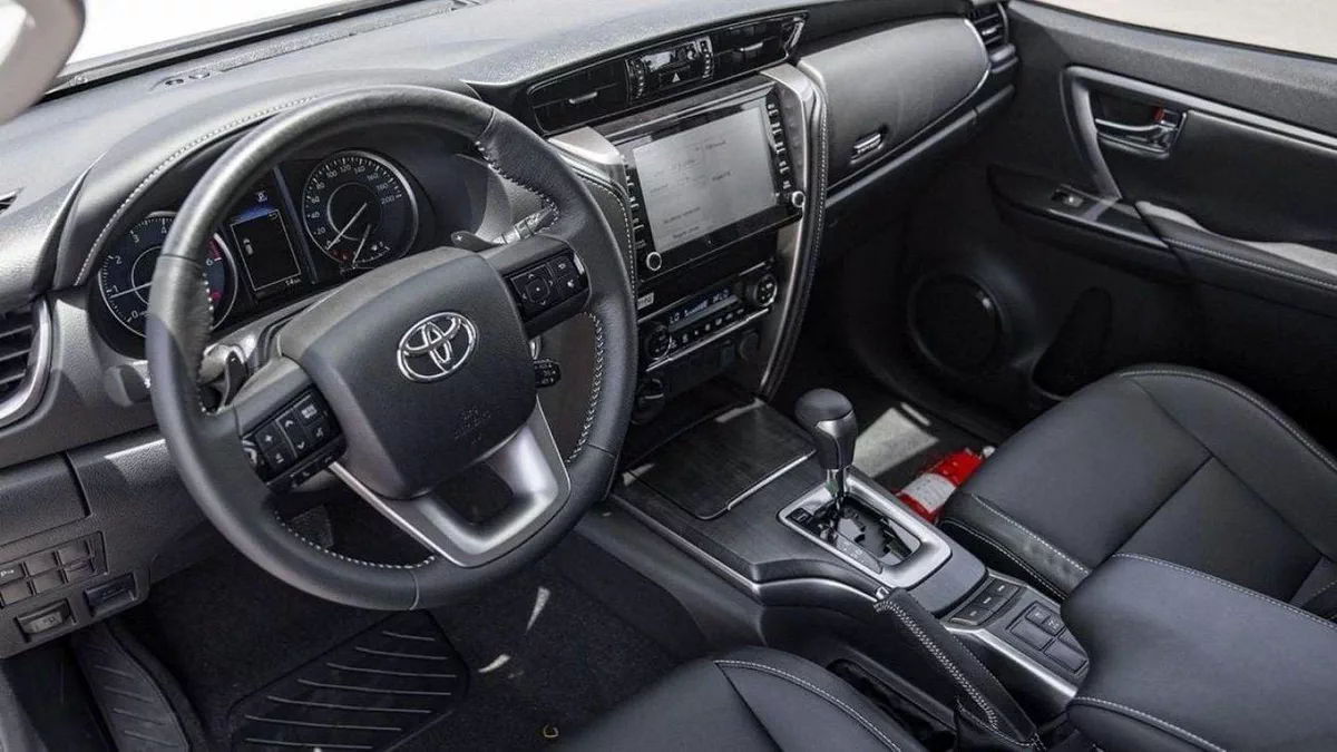Toyota Fortuner VX2 Toyota Fortuner 2.8L Diesel 4x4 Full Option MY2024-11-0
