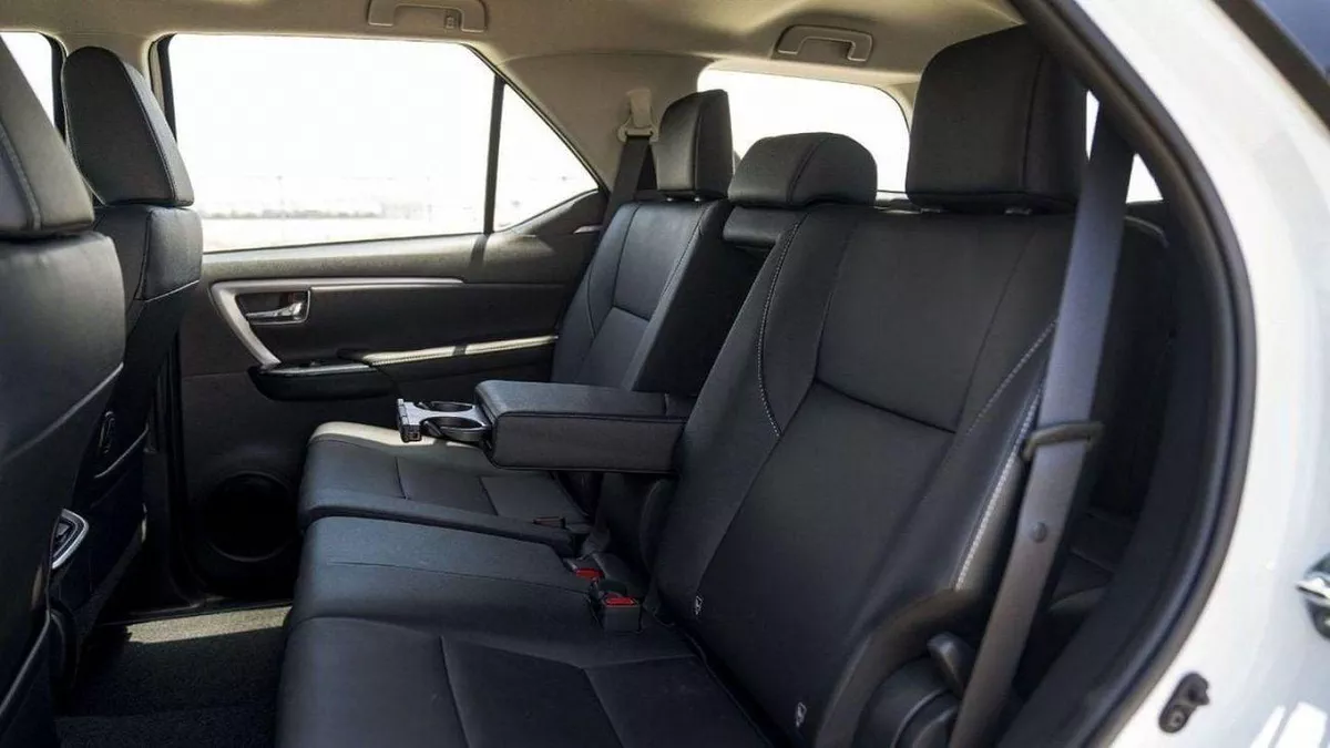 Toyota Fortuner VX2 Toyota Fortuner 2.8L Diesel 4x4 Full Option MY2024-14-0