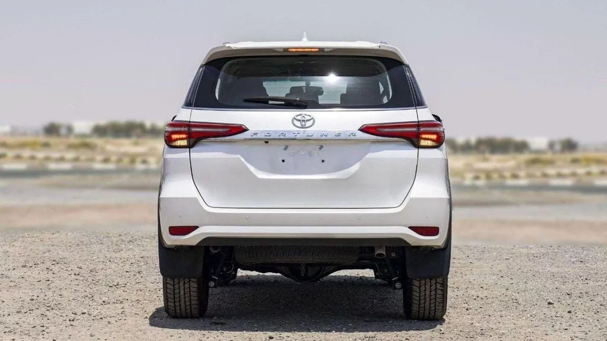 Toyota Fortuner VX2 Toyota Fortuner 2.8L Diesel 4x4 Full Option MY2024-6-0