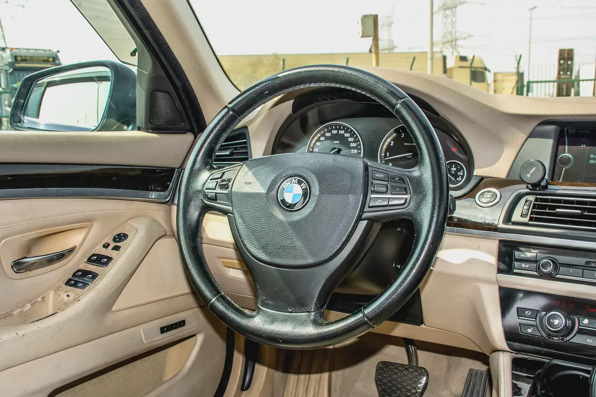 2010 - BMW 528i - IMMACULATE CONDITION - ONLY 112,000 KM DONE-13-13