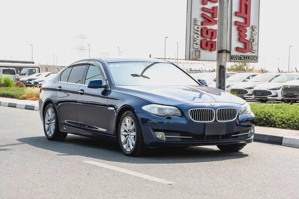 2010 - BMW 528i - IMMACULATE CONDITION - ONLY 112,000 KM DONE