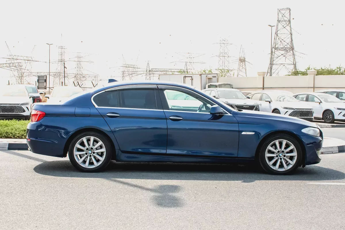 2010 - BMW 528i - IMMACULATE CONDITION - ONLY 112,000 KM DONE-3-3
