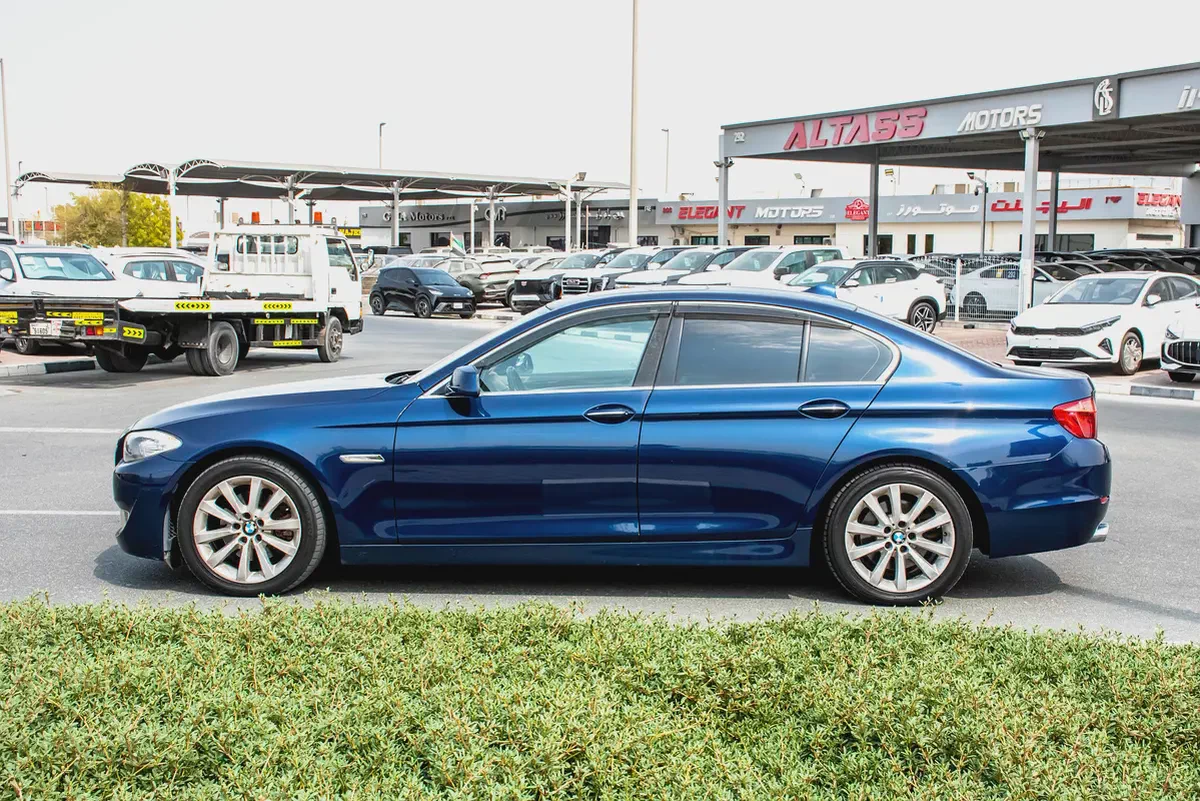 2010 - BMW 528i - IMMACULATE CONDITION - ONLY 112,000 KM DONE-4-4