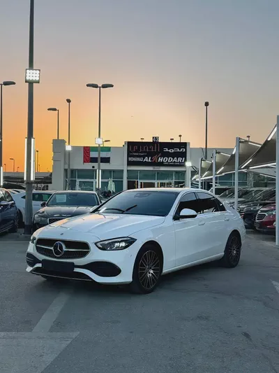 (2023 ) MERCEDES-BENZ // C200// KOREAN SPECS// BRAND NEW LUXURY//ORIGINAL PAINT//LOW MILEAGE//-0
