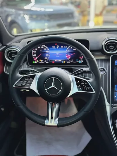 (2023 ) MERCEDES-BENZ // C200// KOREAN SPECS// BRAND NEW LUXURY//ORIGINAL PAINT//LOW MILEAGE//-9