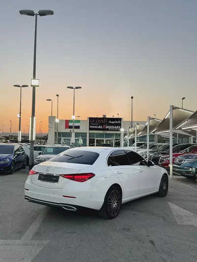 (2023 ) MERCEDES-BENZ // C200// KOREAN SPECS// BRAND NEW LUXURY//ORIGINAL PAINT//LOW MILEAGE//-3