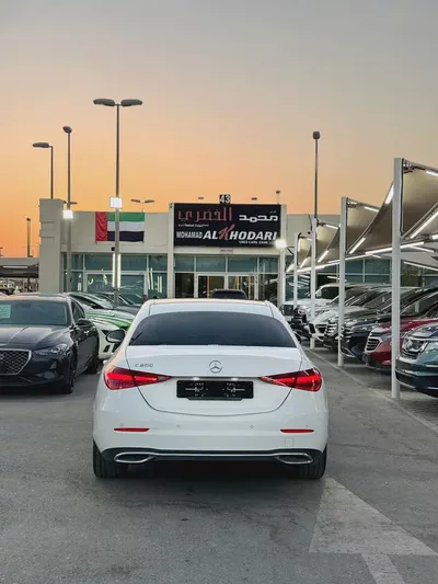(2023 ) MERCEDES-BENZ // C200// KOREAN SPECS// BRAND NEW LUXURY//ORIGINAL PAINT//LOW MILEAGE//-4