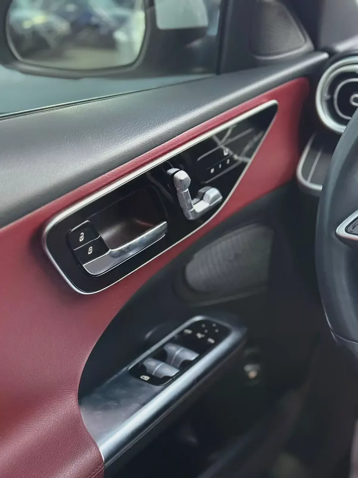 (2023 ) MERCEDES-BENZ // C200// KOREAN SPECS// BRAND NEW LUXURY//ORIGINAL PAINT//LOW MILEAGE//-10-10