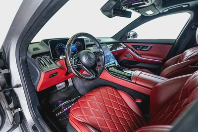 Mercedes Benz S580 L 4Matic-GCC-Gargash Warranty  Service Contract Until 05/2027-AMG Body Styli-10
