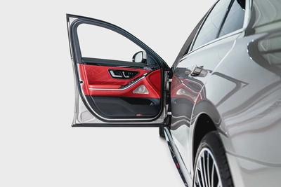 Mercedes Benz S580 L 4Matic-GCC-Gargash Warranty  Service Contract Until 05/2027-AMG Body Styli-16