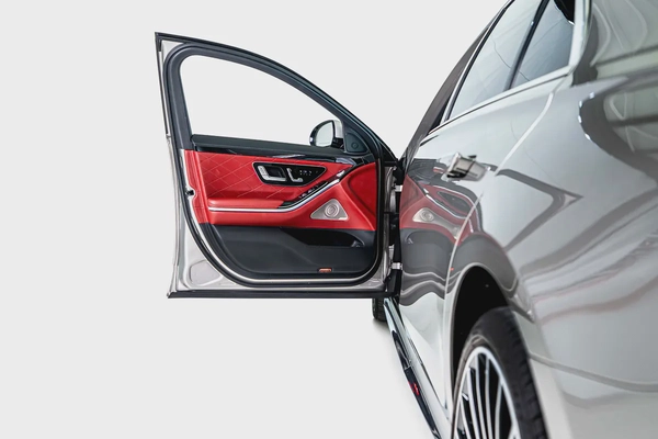 Mercedes Benz S580 L 4Matic-GCC-Gargash Warranty  Service Contract Until 05/2027-AMG Body Styli