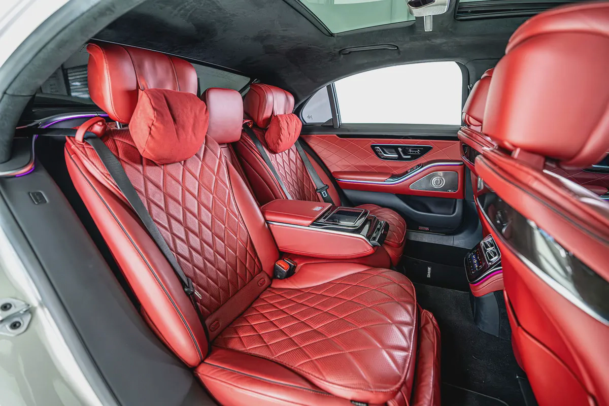 Mercedes Benz S580 L 4Matic-GCC-Gargash Warranty  Service Contract Until 05/2027-AMG Body Styli-19-19