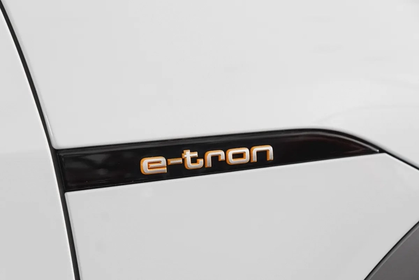 3,049 / 60 months | 0% DP | 2023 Audi E Tron Advanced 55 Quattro / Audi Warranty  Service Contr
